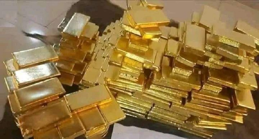 Savings Vs. Investing: Why Sell Your Stocks To Buy Gold?