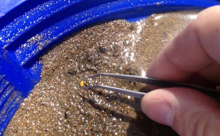 How to Identify raw gold?